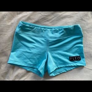 Fleo teal blue shorts M
